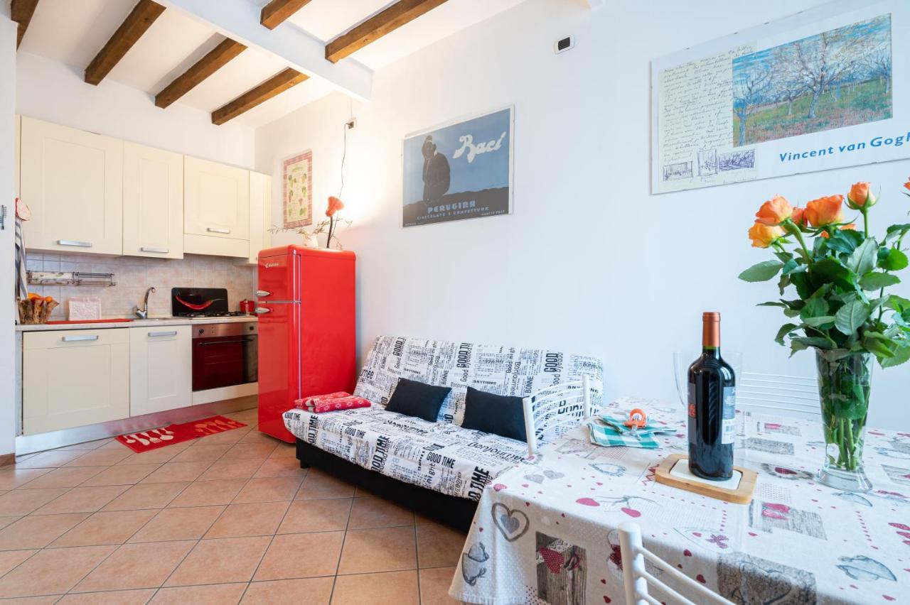 Parma Historic Center Apartment 7Min From Duomo Exterior photo